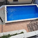 Villa Kuca Za Odmor *